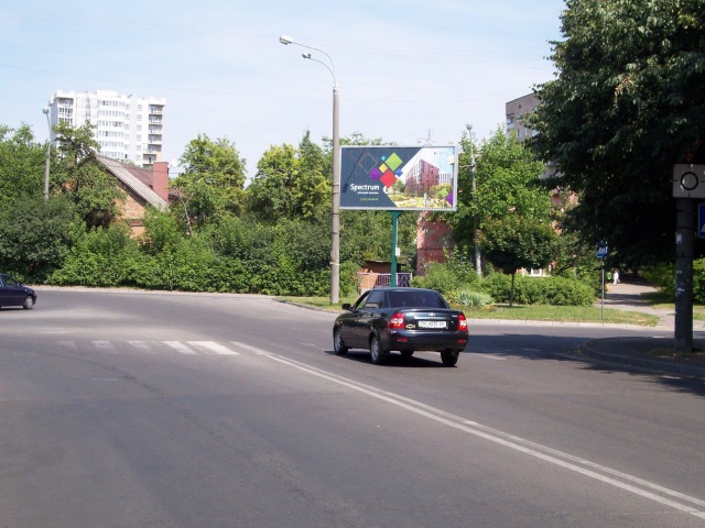 Призма 6x3,  м. Рівне, вул. Міцкевича, в районі перехрестя з вул. Пушкіна