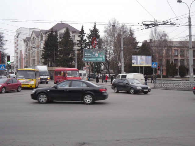 Призма 6x3,  вул. А.Грушевського, в районі перехрестя з вул. Київською